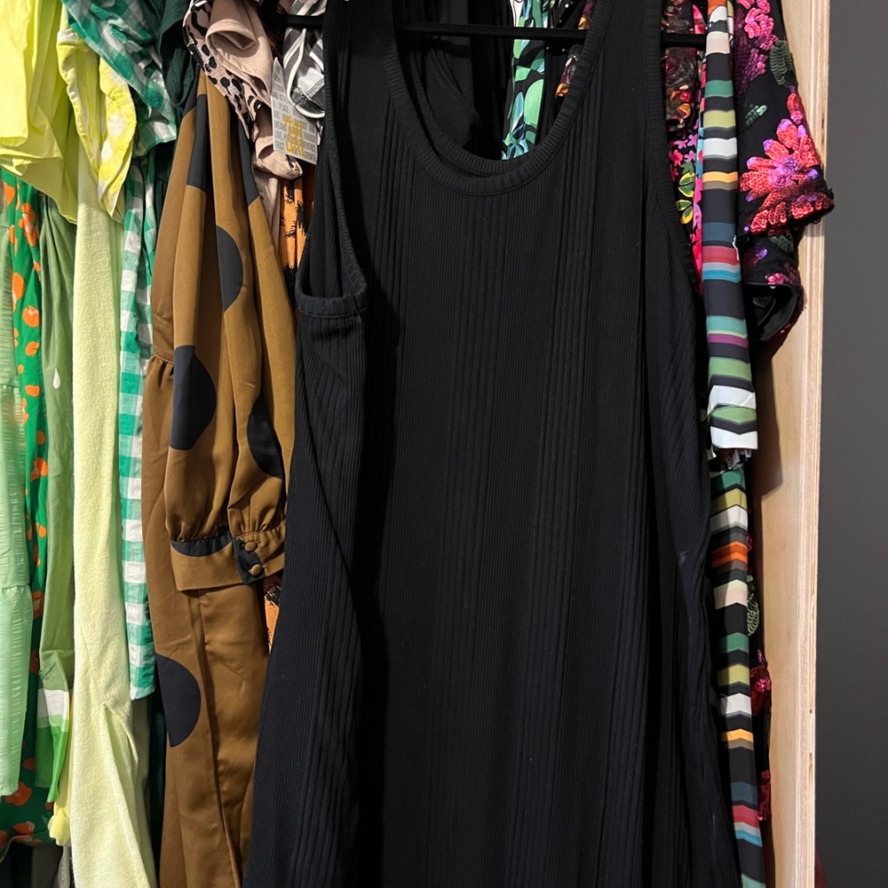 Black ribbed Sleeveless Dress